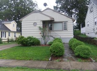 305 Burnsford Ave, Bridgeport, CT 06606