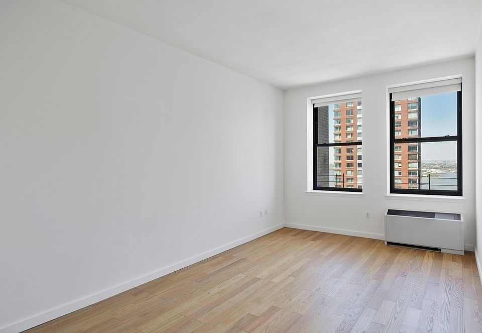 1st image of 1 West St APT 3520