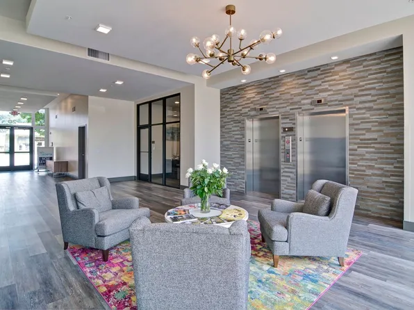 10 North, 20 Cherokee Blvd #231, Chattanooga, TN 37405