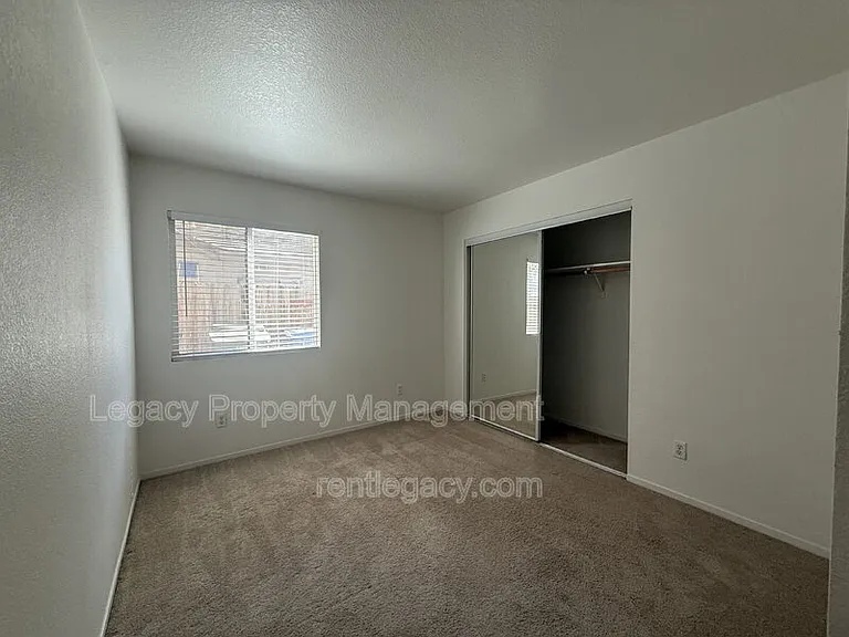 4329 Middlebury Way — Photo 9