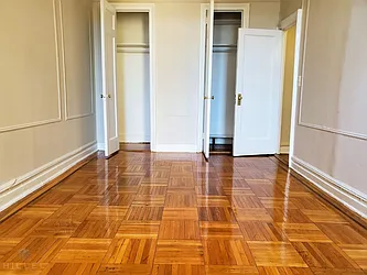 Rented by Hillel Realty Group