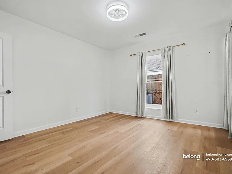 1017 Sparks St SW — Photo 13