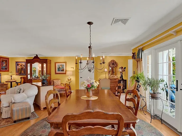416 Oley St — Photo 4