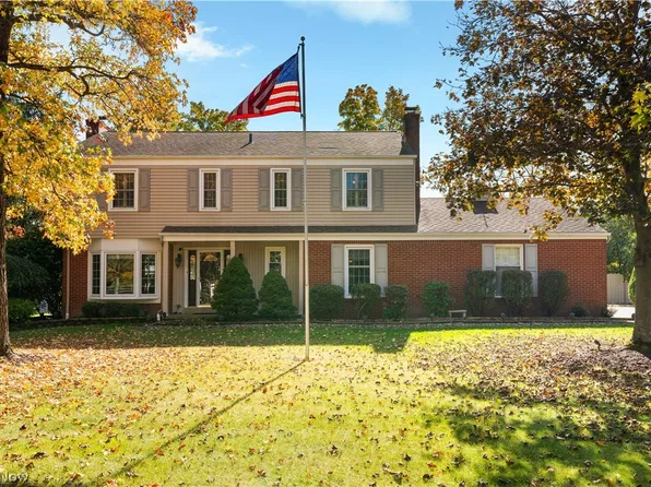135 E Case Dr, Hudson, OH 44236