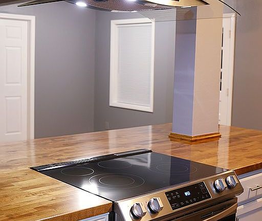 Kitchen/Island