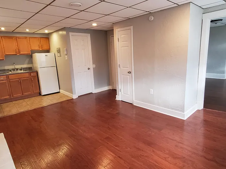 206 Stratford Ave #4 — Photo 5
