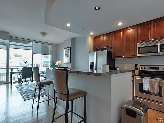 4th image of 301 Virginia St Unit 707