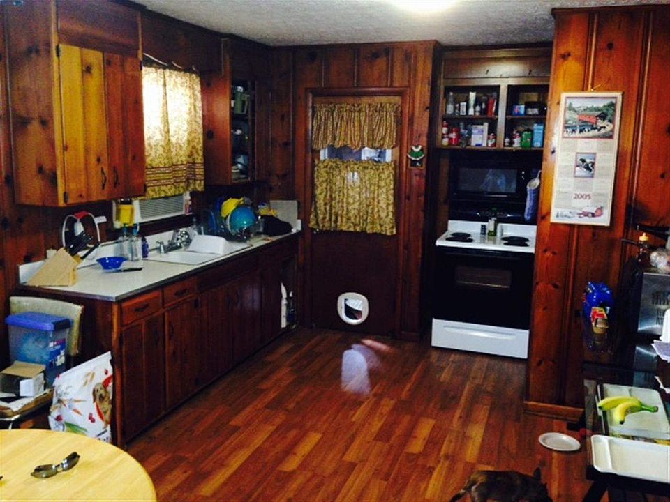 2nd image of 3540 Lucinda Dr
