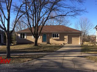 5541 S 32nd Cir, Lincoln, NE 68516