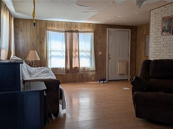 5th image of 309 W Reibel St