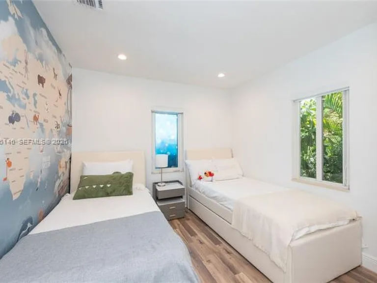1450 SW 20th Ave #0 — Photo 22