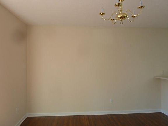 4th image of 909 Pine Mill Ct