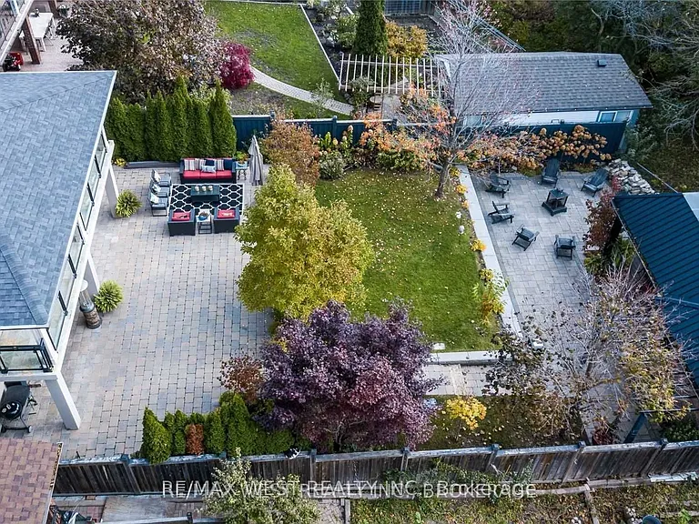 393 Maple Leaf Dr — Photo 17