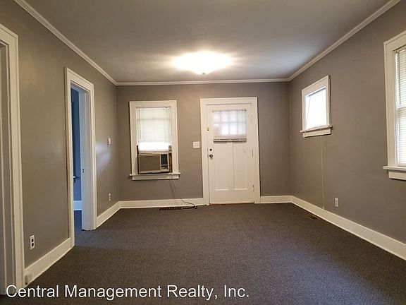 4th image of 1525 E Donald St