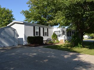 8249 Cloveridge Dr, Erie, PA
