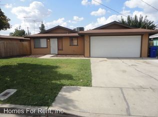 521 Douglas St, Porterville, CA 93257