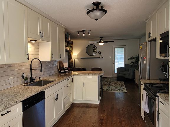 3rd image of 3805 W 47th St