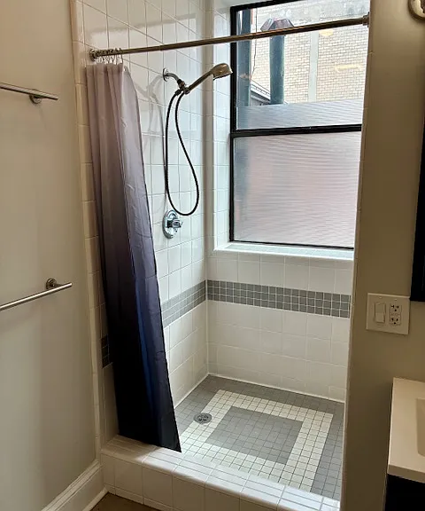 Full bathroom