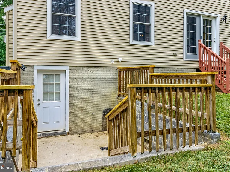 9818 Lyons Mill Rd — Photo 42