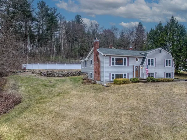 20 Footpath Rd, Chelmsford, MA 01824