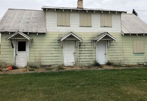 3rd image of 705 S 2nd St W