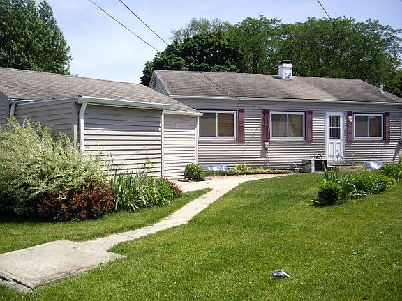4th image of 4419 Huron Cir