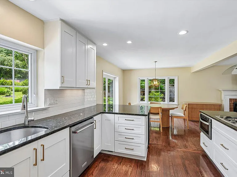 1305 Key Dr — Photo 9