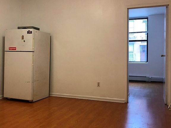 2nd image of 14 Orchard St #4D