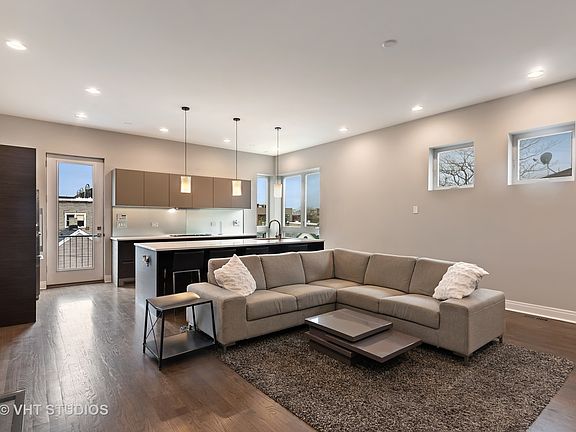 2nd image of 957 N Greenview Ave #3