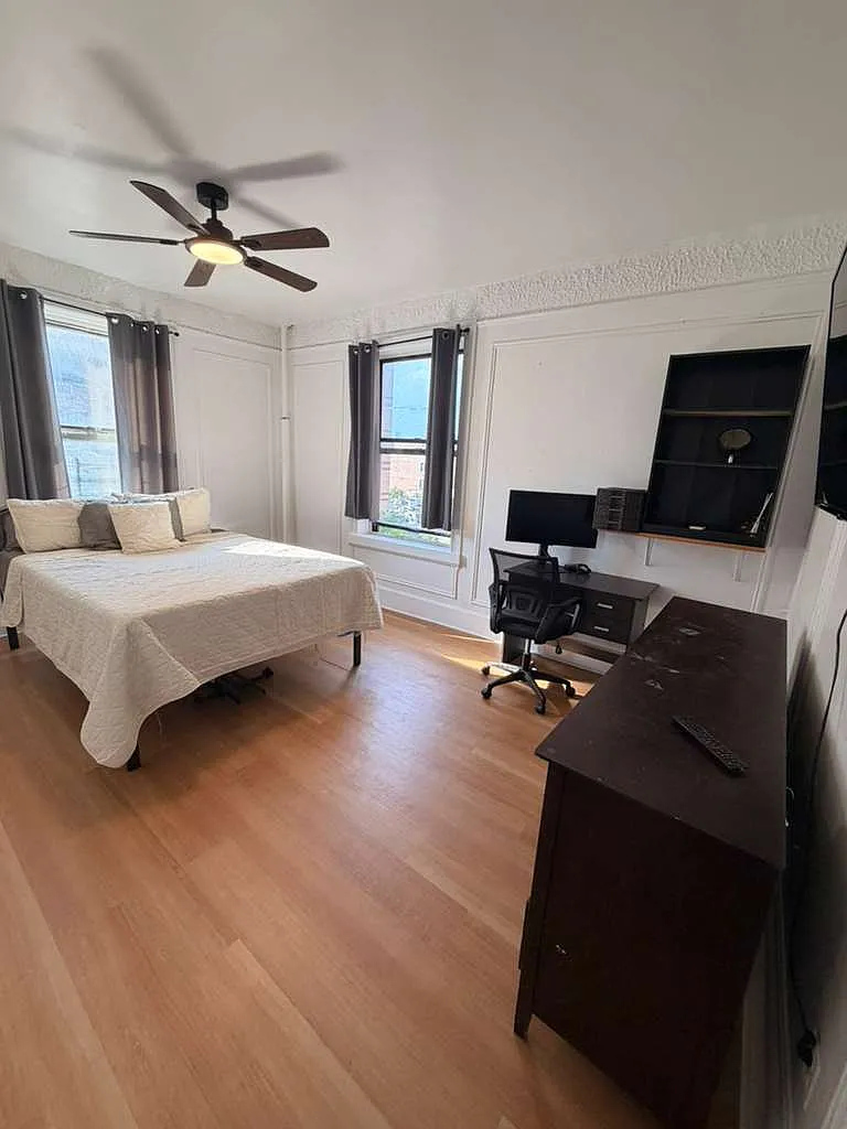 2 bed, $1,000 — Photo 2