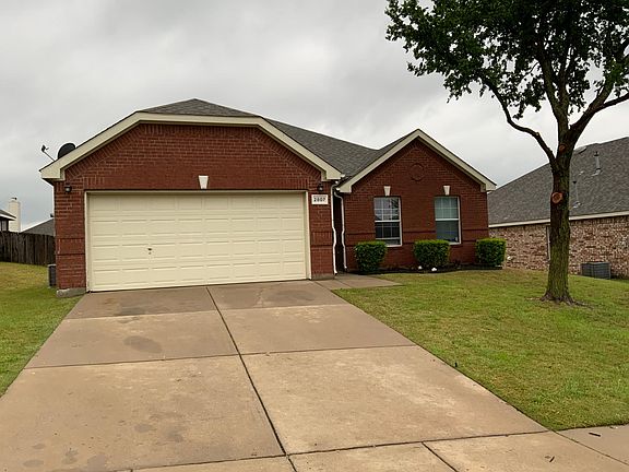 2nd image of 2807 Quarter Horse Ln