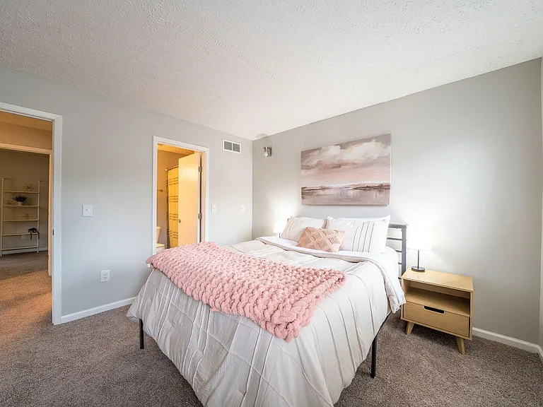 3085-3194 Griggsview Court — Photo 42