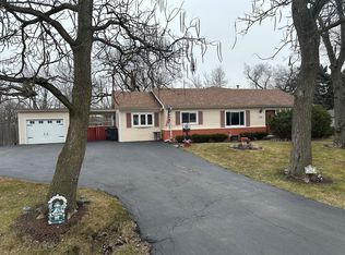 1145 Aspen St, Hoffman Estates, IL 60169
