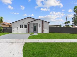 19395 SW 123rd Ave, Miami, FL 33177