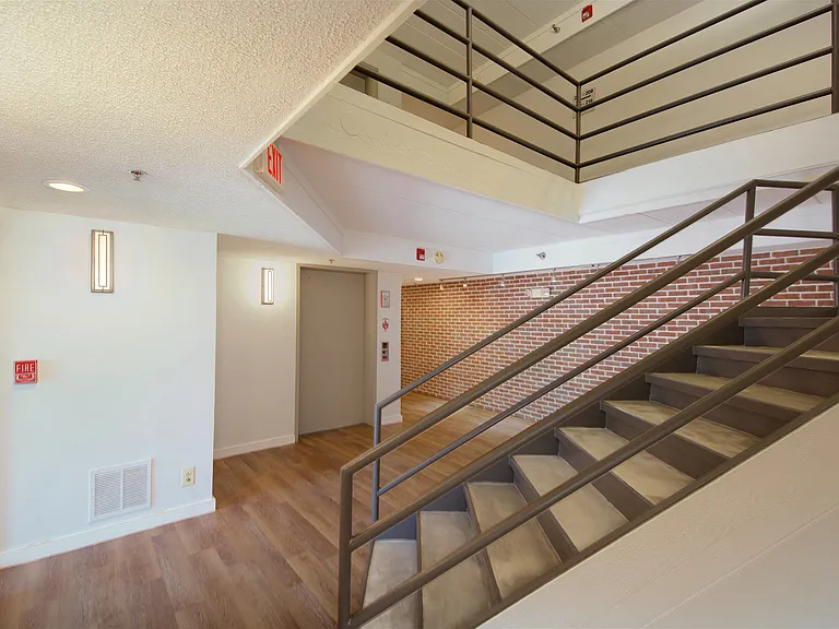 Residences at Lakeside — Photo 33