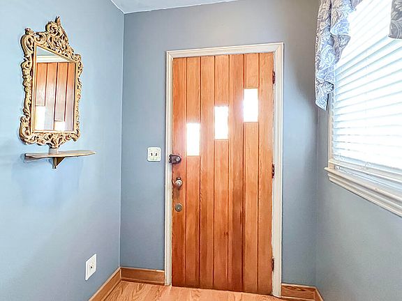 4th image of 173 Taylor St
