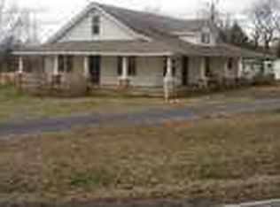 1930 Rogers Rd, Scotts Hill, TN 38374