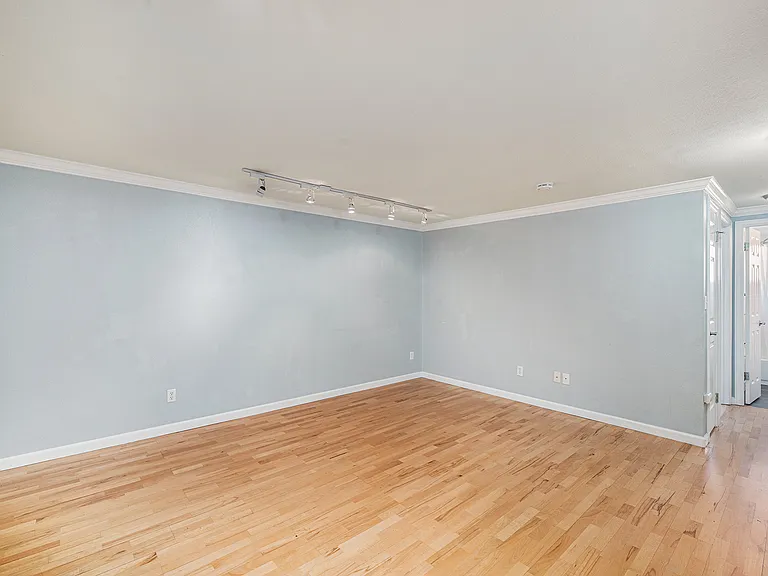 36 N Emerson St #205 — Photo 11