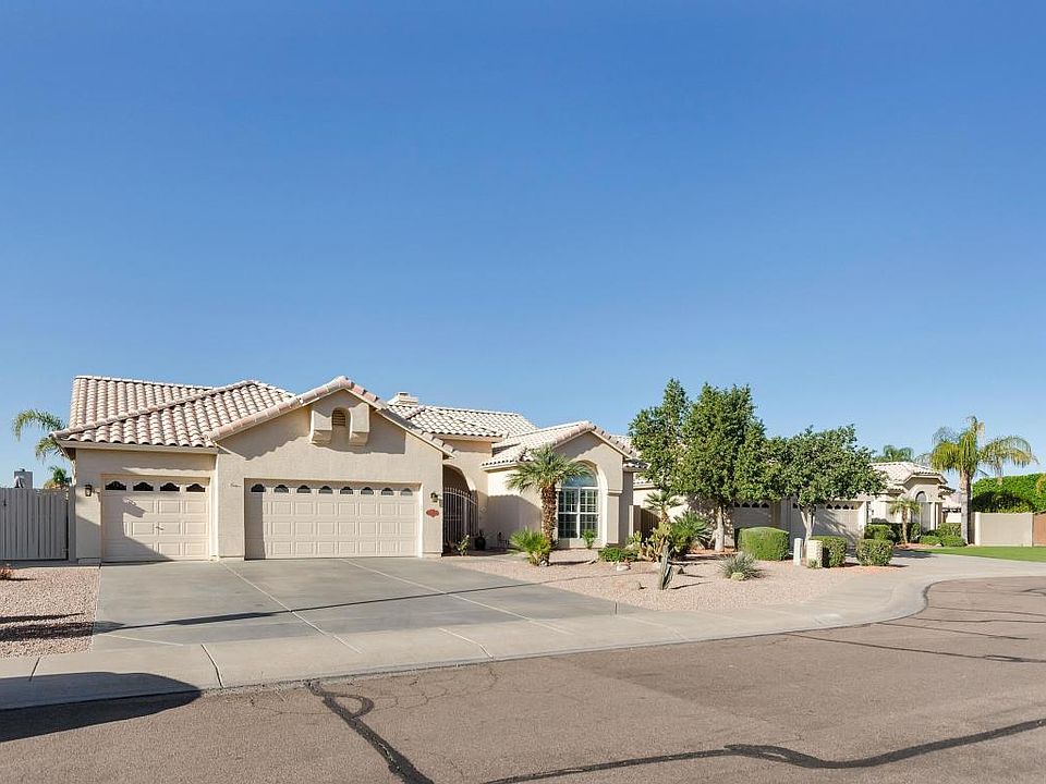 1st image of 3813 E Amberwood Dr