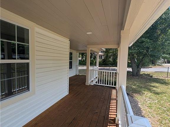 2nd image of 22077 Main St