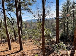 57 Winterberry Dr, Hendersonville, NC 28739