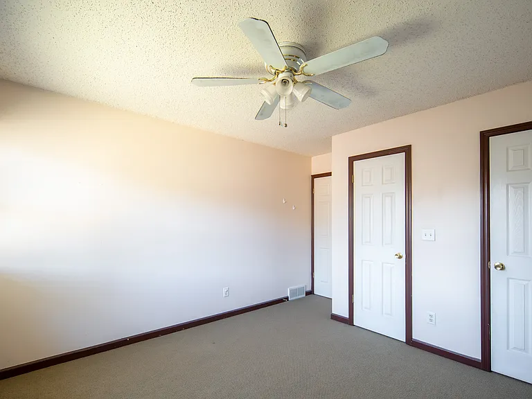 174 Harvard Rd — Photo 18