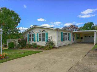 123 Rock Lake Dr, Zelienople, PA 16063