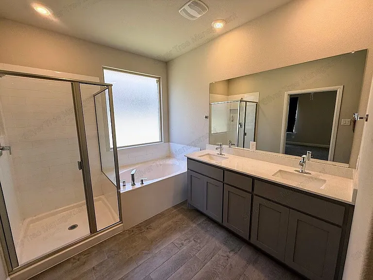 10921 Rockchapel Dr — Photo 15
