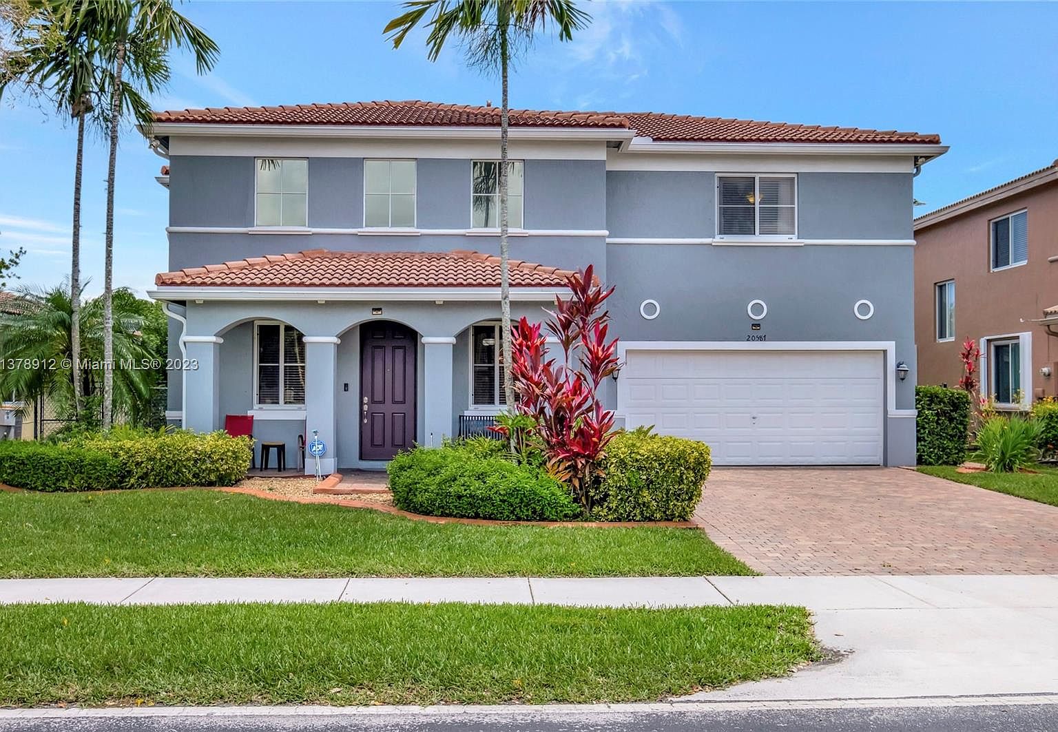 Dr Horton Coconut Cay Miami Gardens Fasci Garden