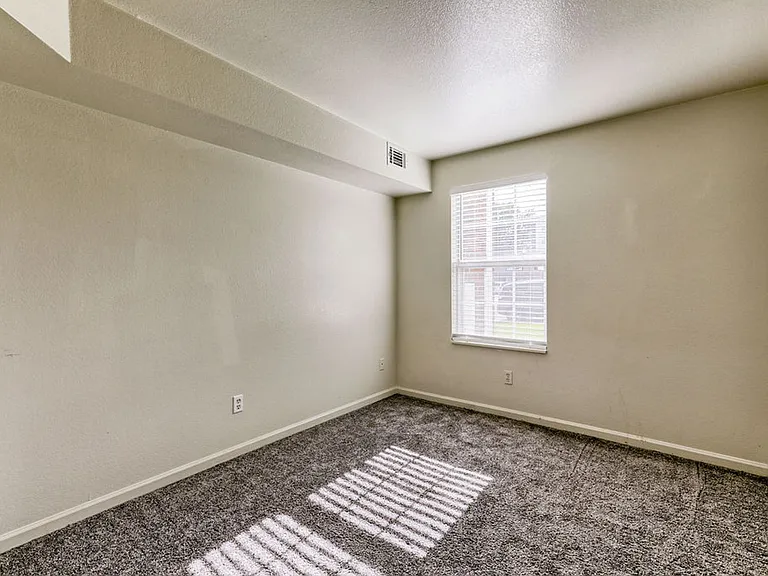 2856 17th Ave #103 — Photo 40