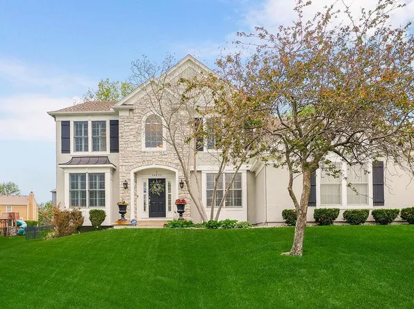 14612 Chadwick St, Leawood, KS 66224