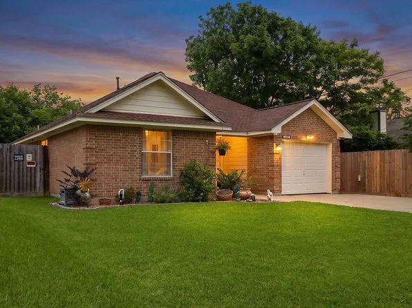 1916 41st Ave N, Texas City, TX 77590