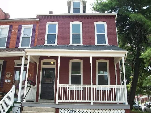 2 bed, $1,250 — Photo 1