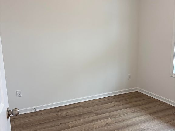 5th image of 5094 Sunnycreek Dr